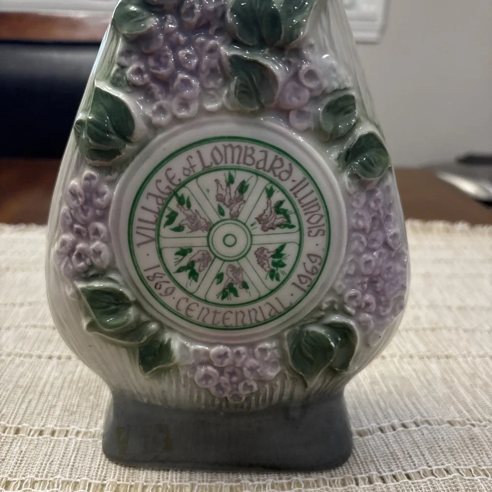 Jim Beam 1969 Lombard ‎ Lilac Festival Decanter Empty